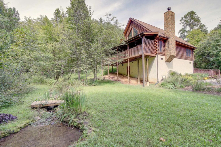 BBQ/picnic area, 5-star w Pool Cozy Secluded Newly-renovated, Sevier