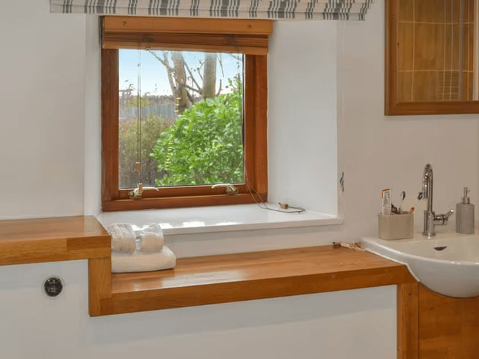 Bathroom 3, Wilsons Golspie in Golspie, Highland