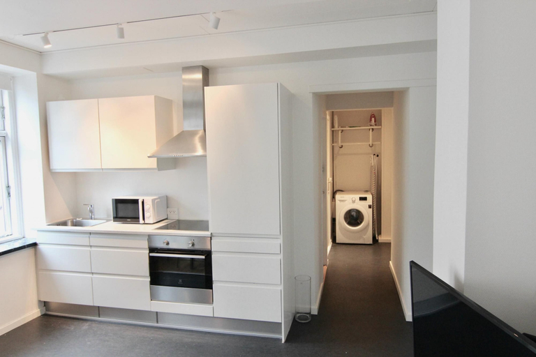 Room 2, 2-bed Apartment in one of Rhus Best Locations, Århus