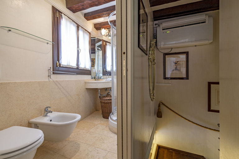 Room 5, Gondola Luxury Apartment by Wonderful Italy, Venezia