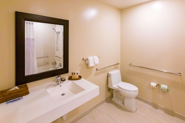 Bathroom 5, Hilton Waikoloa Village, Hawaii