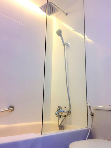Bathroom 9