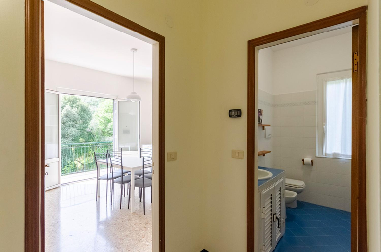 Others 5, JOIVY Family Flat with 3 Balconies, 10 Min to Beach, Genova