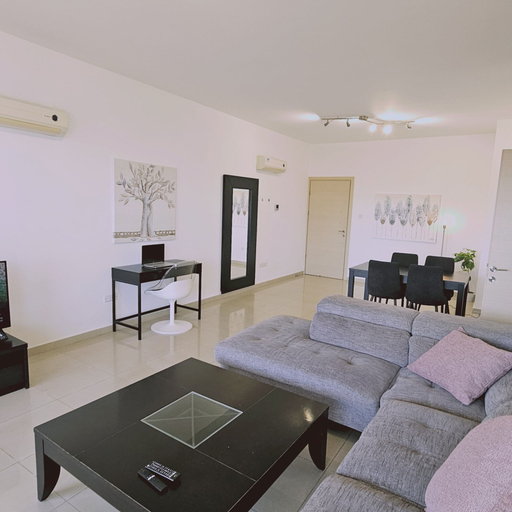 Room 4, 118 LCA - Stay White Petals Apartment, Larnaca