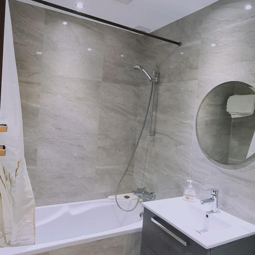 Room 5, 29 LIM - Downtown Retreat