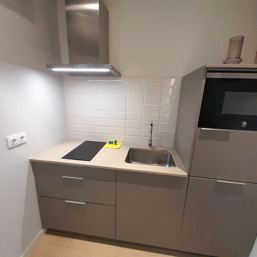 Room 2, C Latina 4 Izq in Madrid, Madrid