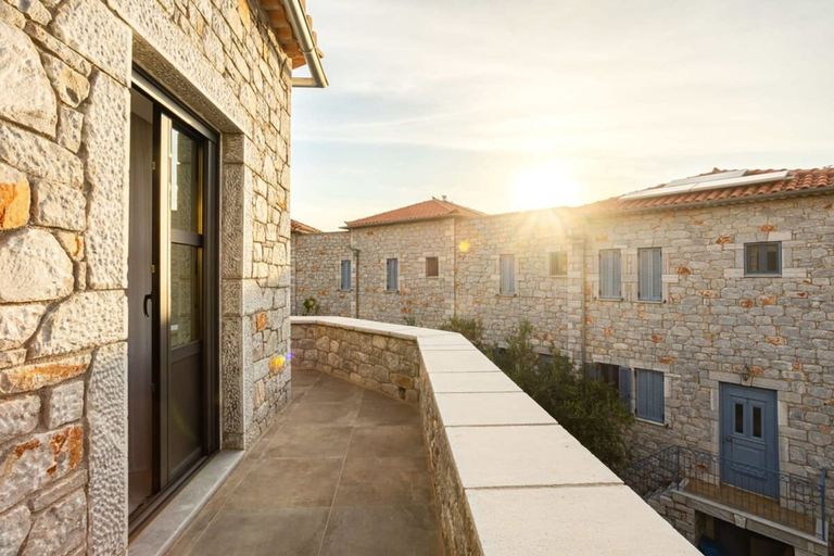Room 2, Stoupa Stone Built Home A Breath Away to the Sea, Peloponnese