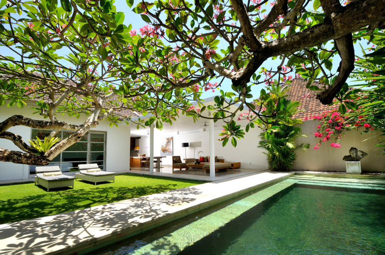 Swimming Pool 4