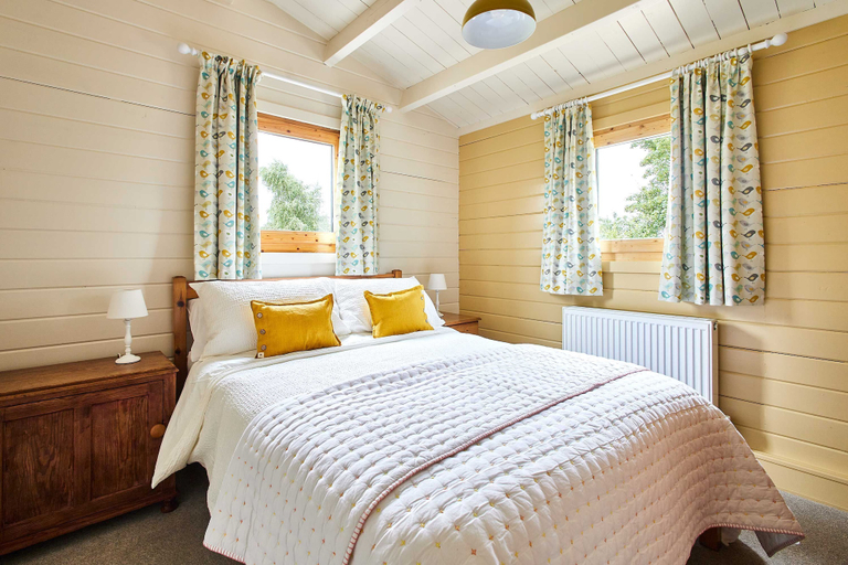 Bedroom 3, Host Stay Station House Cabin, North Yorkshire