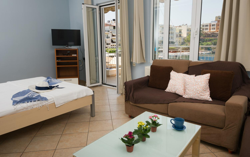 Facilities 2, Straight to the Lake View Apartments, Crete