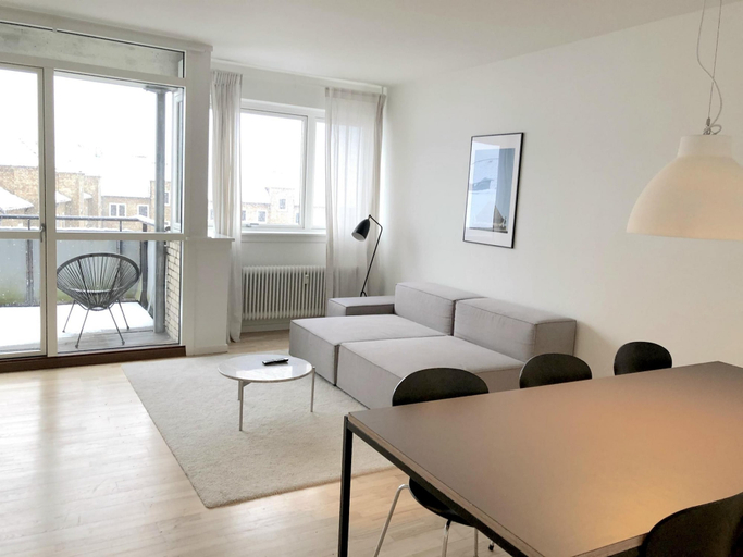 Room 2, Lovely 2-bed in Frederiksberg w Balcony - 177, Frederiksberg