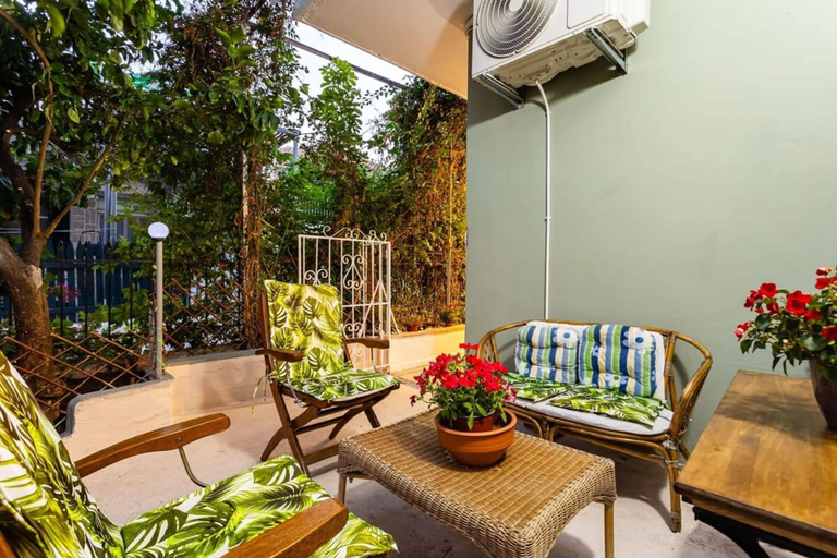 Room 4, Escape to Kalamata s Old City Your Urban Oasis, Peloponnese