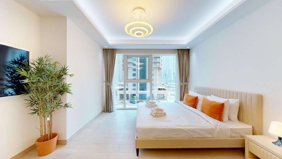 Room 5, JLT - Me Do Re Residence 310, Dubai