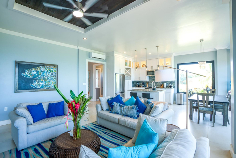 Room 3, Oceanfront Sunset Gecko Condo - Ground Floor 1B