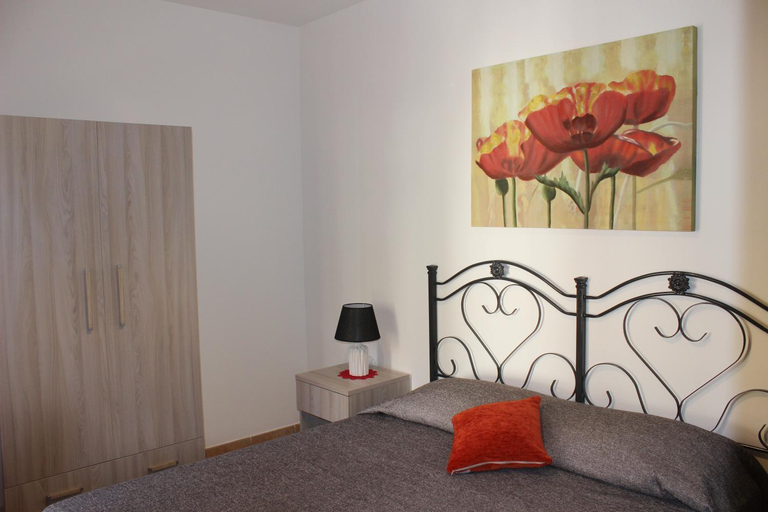 Others 3, Camere da Mariolina, Trapani