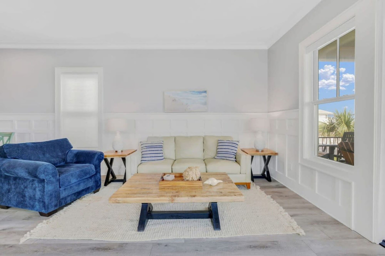 Room 2, Porpoise-full Life Spacious Beach Home w Pool, Baldwin