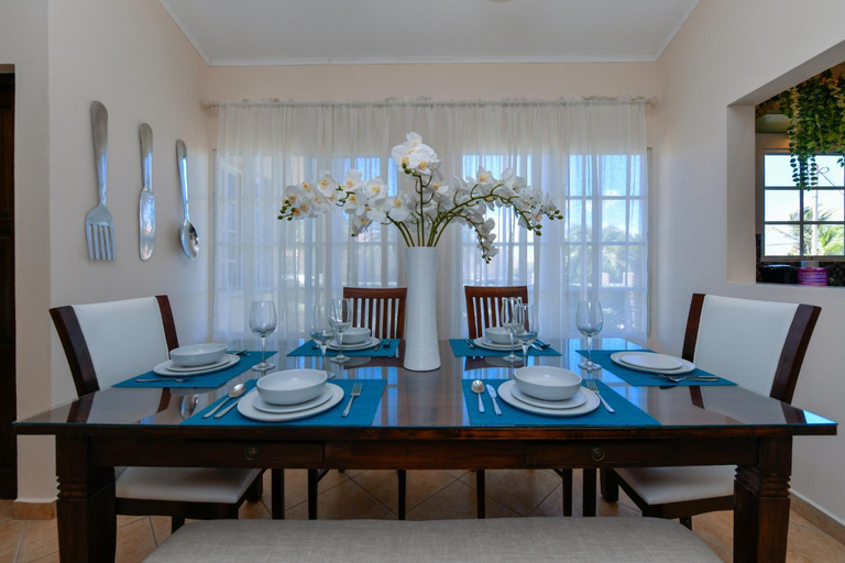 Facilities 3, Villa Tamar