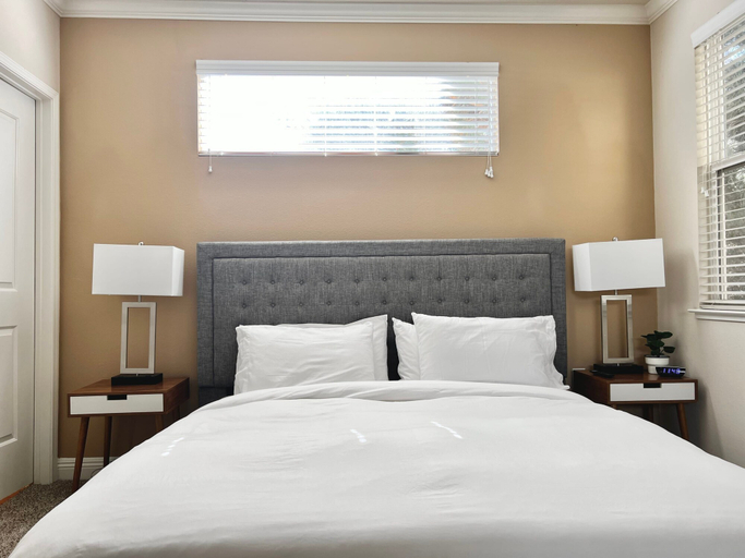 Bedroom 3, Relaxing 2-br Apt With Pool Hot Tub Gym, Washoe
