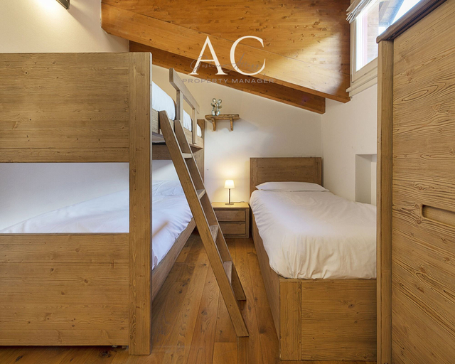 Bedroom 4, Charme Mountain Maison, Brescia