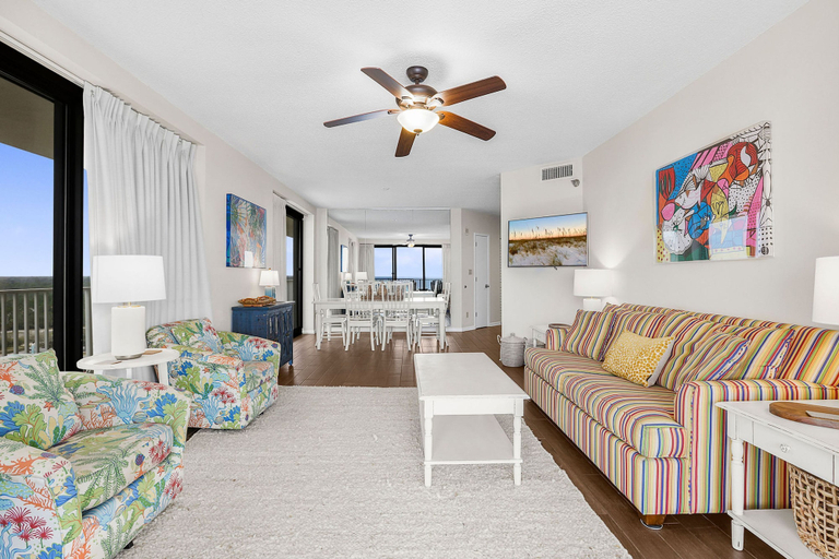 Room 2, Windward Pointe 1006- Corner Unit Amazing Beach Views, Baldwin