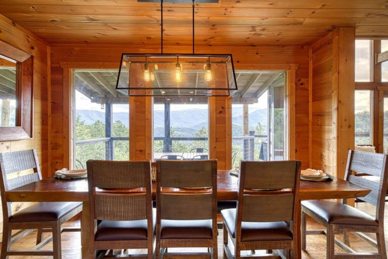 Room 3, Awe-inspiring Estate w Pool Theater Fire Pit, Sevier