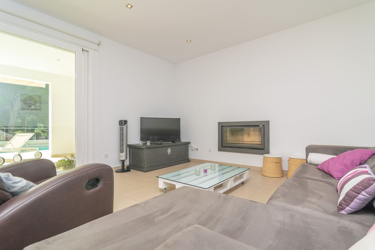 Room 5, Carritx With 4 Bedrooms and 4 Bathrooms, Baleares