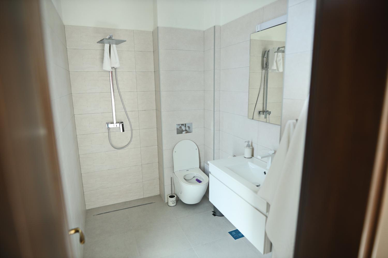 Bathroom 3, CASA VYS, Pitesti