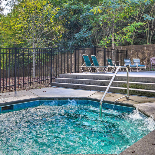 Room 2, Dog Friendly Romantic Mtn Getaway Hot Tub Pool, Sevier