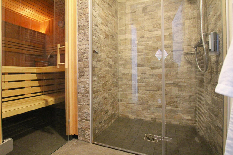 Bathroom 3, Ferienhaeuser im Torfhaus Harzresort, Torfhaus, Goslar