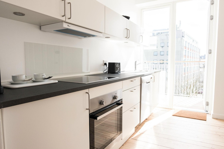 Room 5, Beautiful 2-bed w Large Balcony, Copenhagen