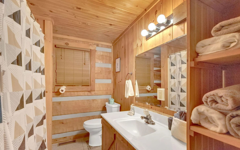 Room 3, Avoid The Traffic Jams 7acres 360 Views 7b 4 5b, Sevier