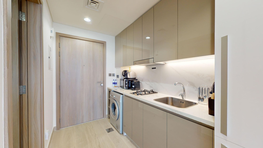 Room 4, Al Meydan - Azizi Riviera 23 - 803, Dubai