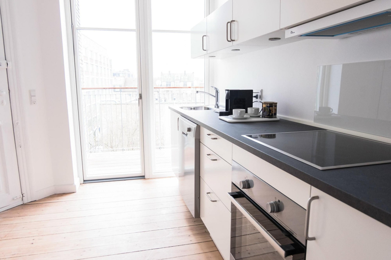 Room 4, Beautiful 2-bed With Large Balcony, Copenhagen