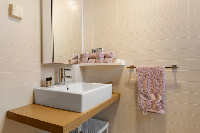 Bathroom 5, El Higueron Townhouse With Private Pool by Costarentals - Ref 252, Málaga