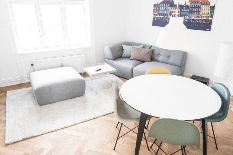 Room 3, Beautiful and Bright 2-bed With Private Balcony, Copenhagen