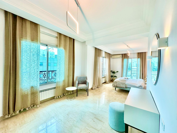 Room 2, The Lake View Spacious With Amazing Terrace, Bouhaira