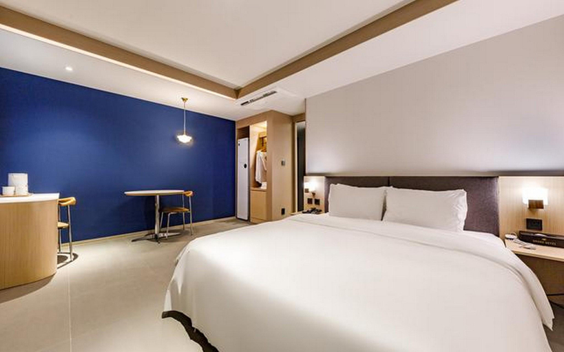 Bedroom 4, Daegu Dongchon Amusement Park Hound, Dong