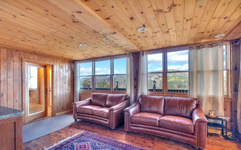 Room 2, Avoid The Traffic Jams 7acres 360 Views 7b 4 5b, Sevier