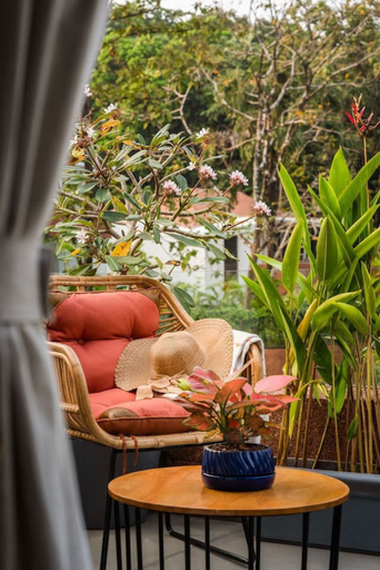Room 4, Mi Kasa by Hireavilla - 3BR w Pool in North Goa, North Goa