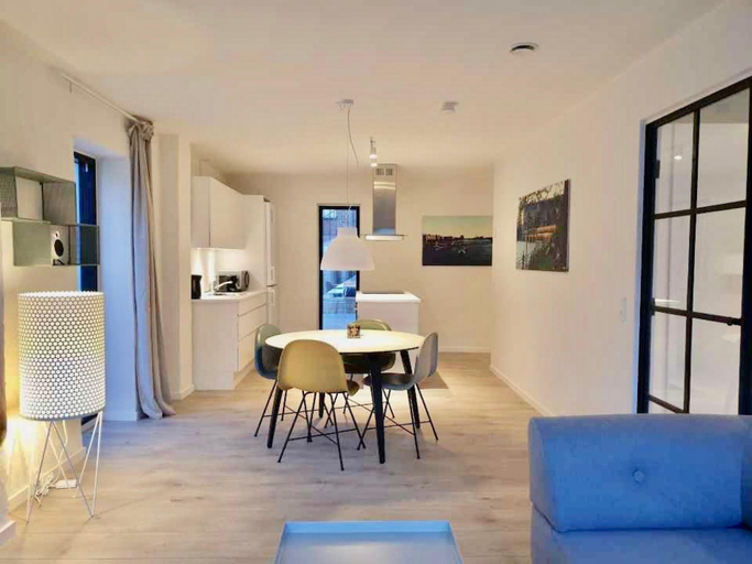 Others 2, Fantastic Apartment w French Balcony, Århus