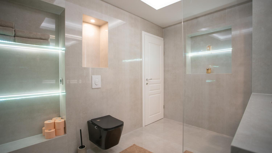 Bathroom 4, House of good memories, Orebić