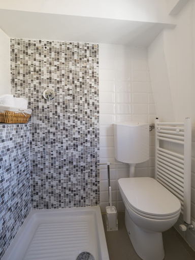 Bathroom 3, Rialto Ca del Mercante by Wonderful Italy, Venezia