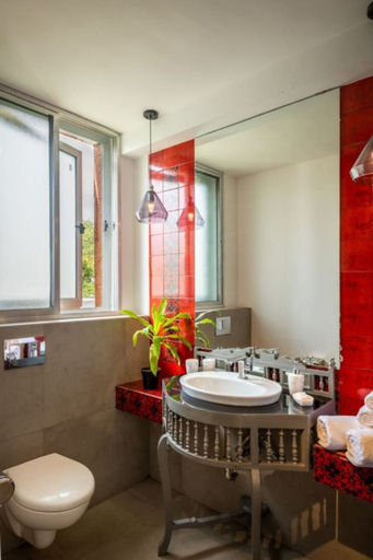Bathroom 4, El Arbol by Hireavilla-2br w Rooftop Pool in Nerul, North Goa