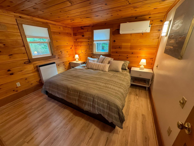 Bedroom 3, Red Cedar Haven in Sidney, Kennebec