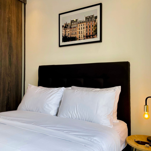 Room 3, w Sunny 2BR in Modern Building in Chico, Santafé de Bogotá