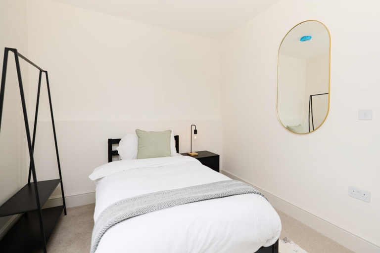 Others 2, The East London Mile Hideout - Trendy 3bdr Flat With Balcony, London