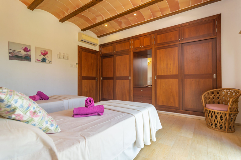 Room 2, S Albarcoquer in Felanitx, Baleares