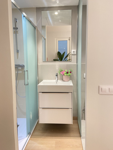 Room 4, C Latina 3 Dcha in Madrid, Madrid