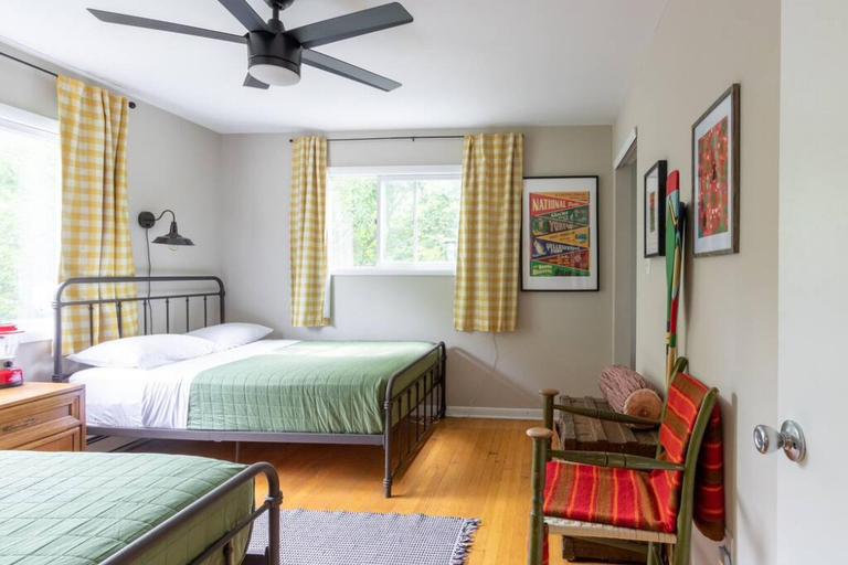 Bedroom 3, Poconos Retreat A Vintage Gem, Monroe