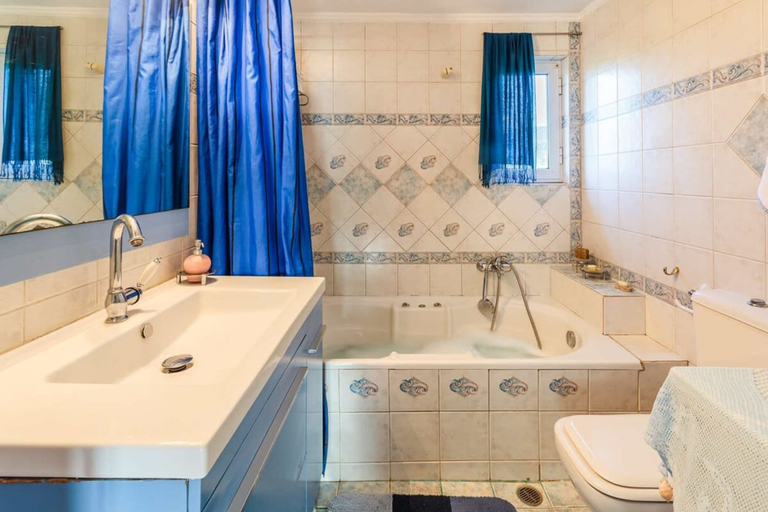 Room 5, Beachfront Luxury Villa-private Pool Garden Heaven, Peloponnese